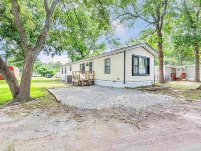 582 Mimosa Dr., Garden City Beach, SC 29576