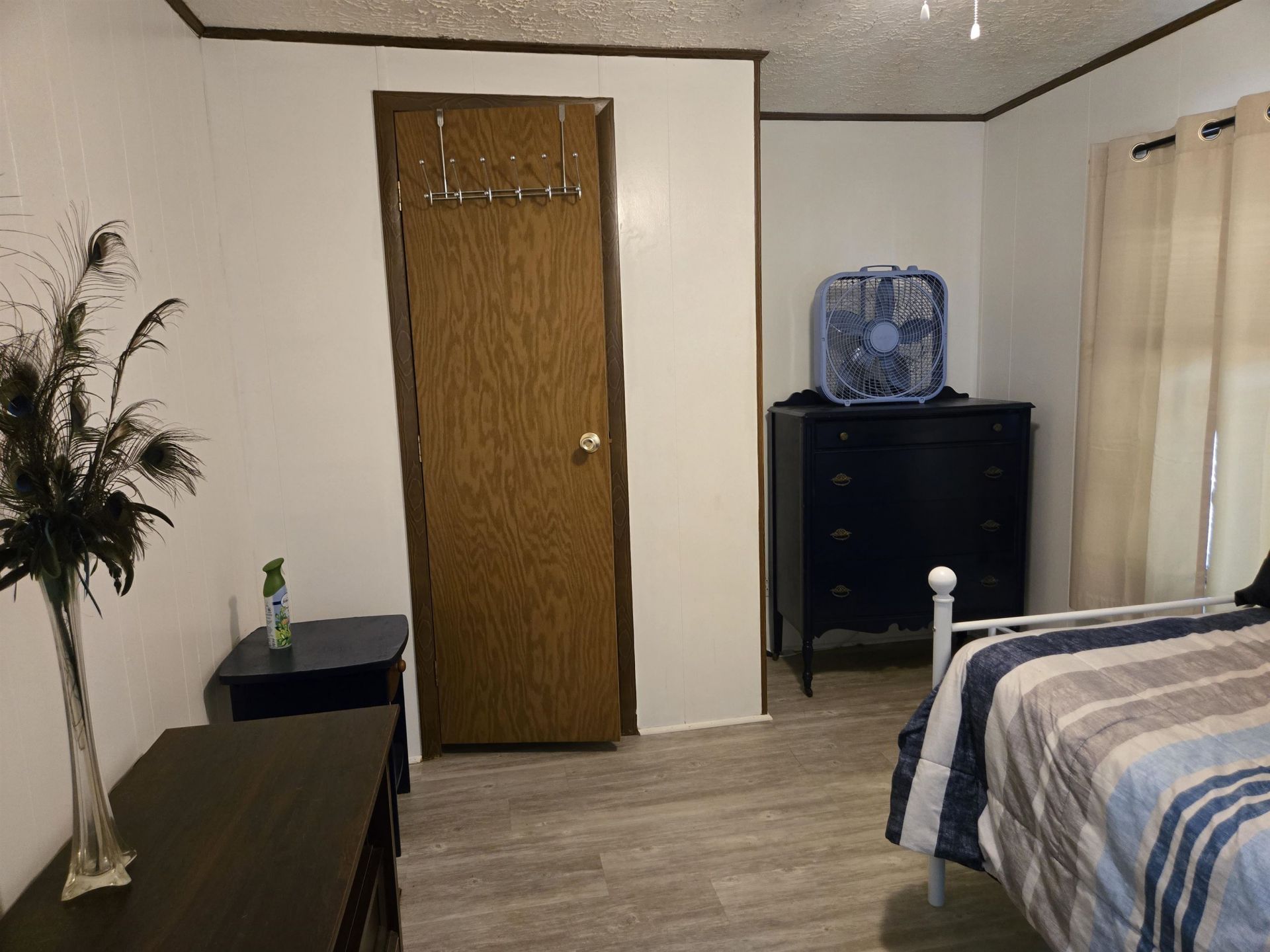 582 Mimosa Dr. Photo 18