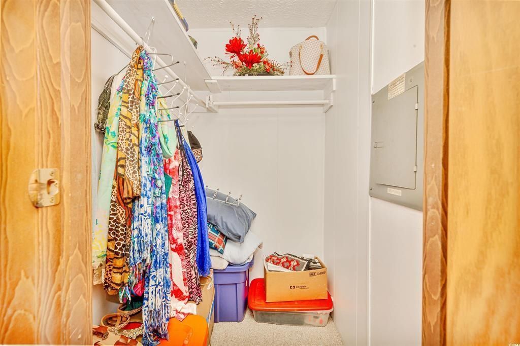 582 Mimosa Dr. Photo 25