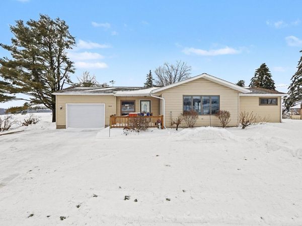 10555 48 Road E, Cadillac, MI 49601