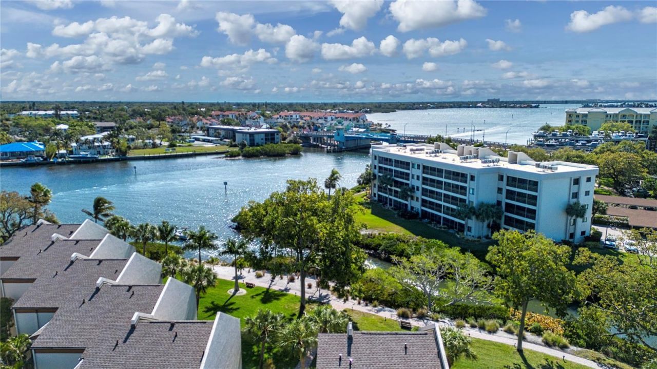 1700 Cove II Place, Unit 324, Sarasota, FL 34242 Photo