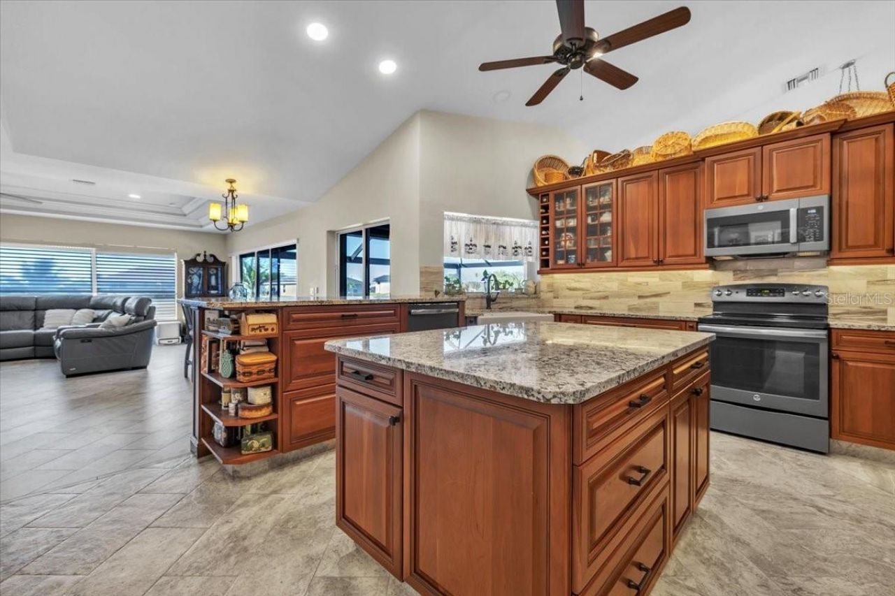 330 NE 20th Street, Cape Coral, FL 33909 Photo