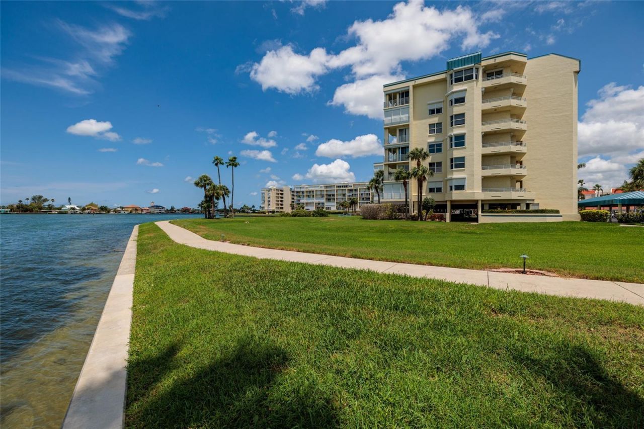 7862 Sailboat Key Boulevard S, Unit 506, South Pasadena, FL 33707 Photo