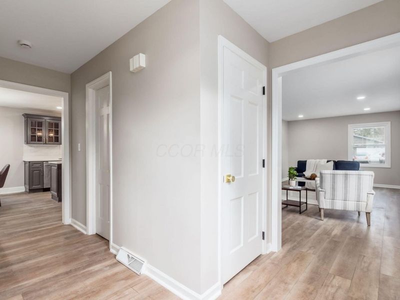 6136 Charmar Drive , Westerville, OH 43082 Photo 12