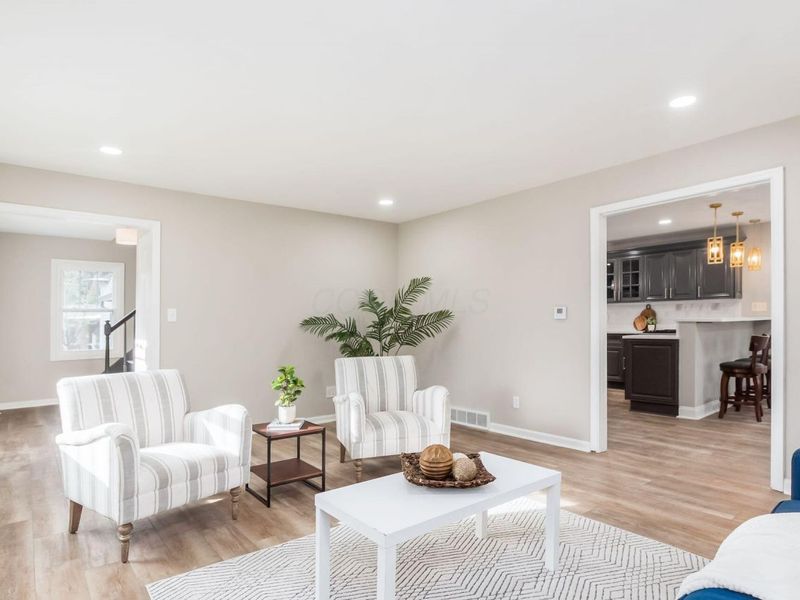 6136 Charmar Drive , Westerville, OH 43082 Photo 16