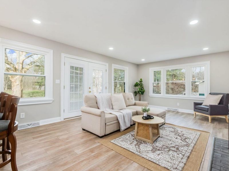 6136 Charmar Drive , Westerville, OH 43082 Photo 17