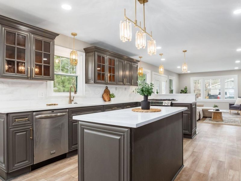 6136 Charmar Drive , Westerville, OH 43082 Photo 2