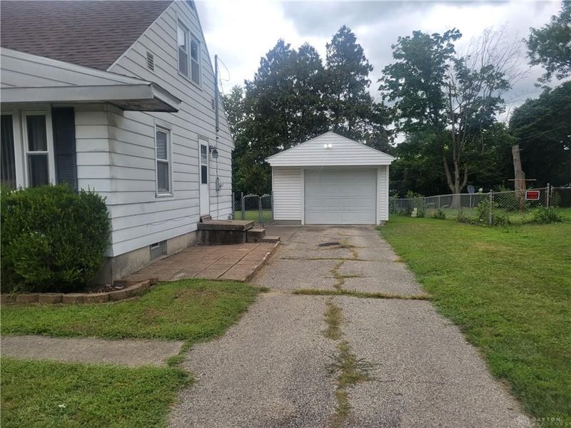 4060 Halworth Road, Dayton, OH 45405 Photo 2