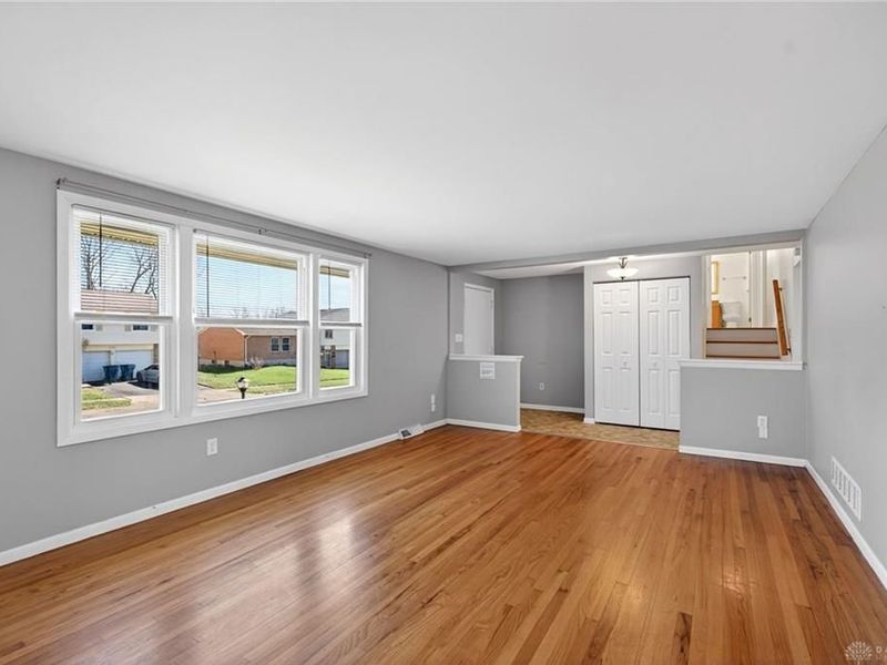 4983 Sweetbirch Drive, Riverside, OH 45424 Photo 10