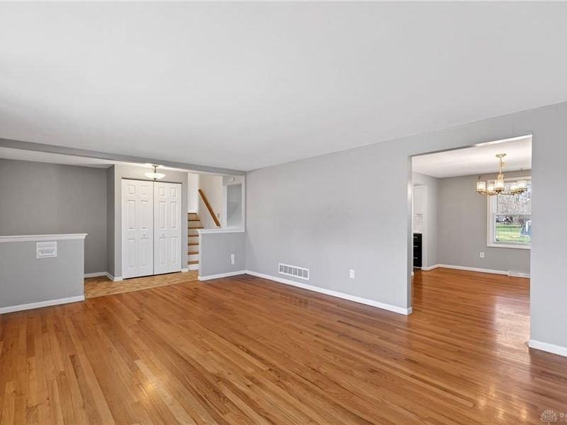 4983 Sweetbirch Drive, Riverside, OH 45424 Photo 11