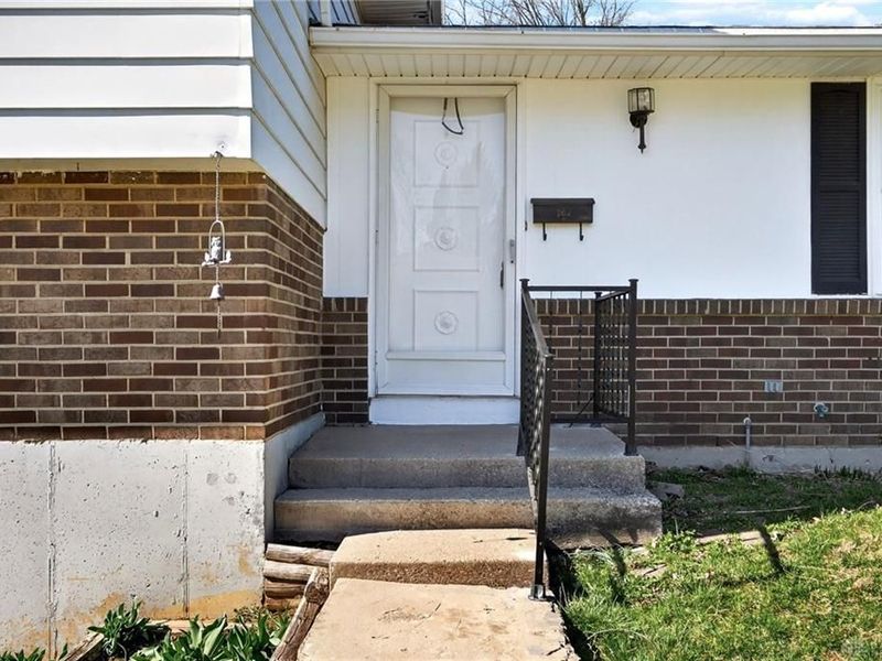 4983 Sweetbirch Drive, Riverside, OH 45424 Photo 4