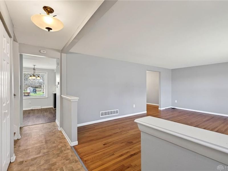 4983 Sweetbirch Drive, Riverside, OH 45424 Photo 6