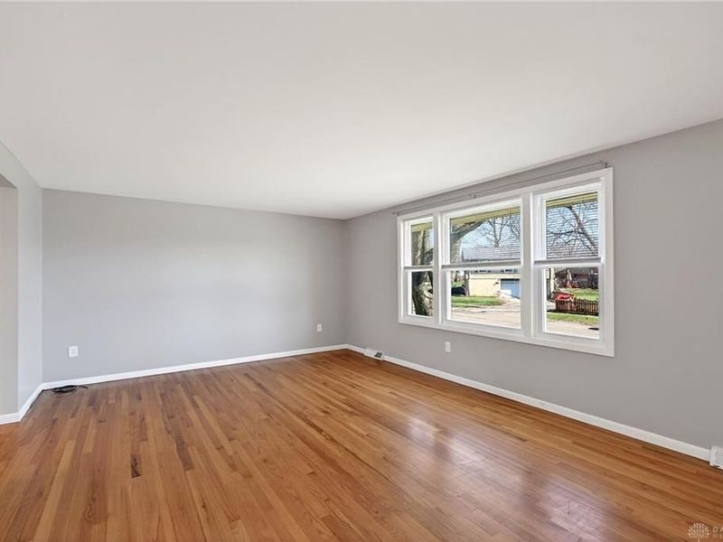 4983 Sweetbirch Drive, Riverside, OH 45424 Photo 8