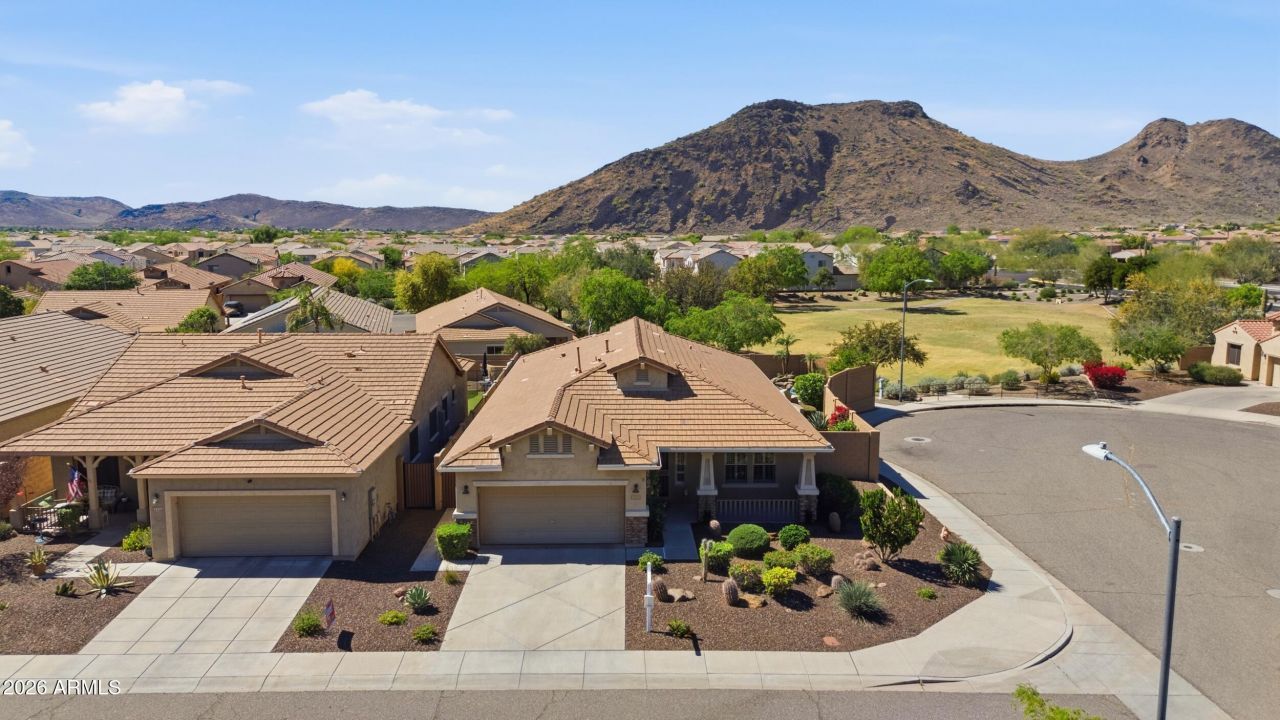 5253 W Maya Way, Phoenix, AZ 85083 Main Photo