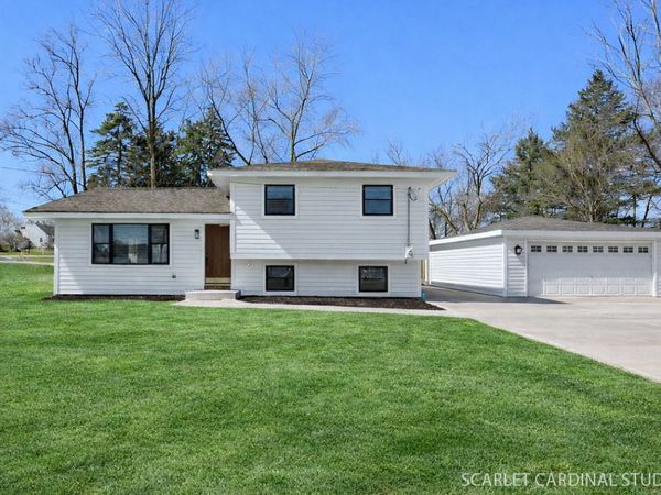 22W080 Valleyview Drive , Glen Ellyn, IL 60137