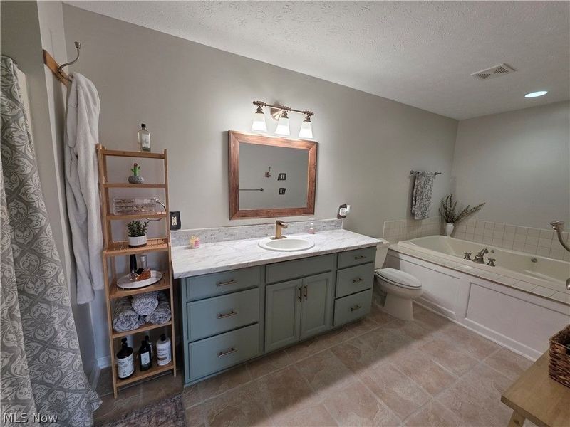 8566 Chatham Road , Medina, OH 44256 Photo 16