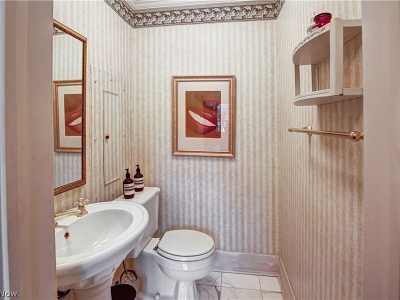 13715 Shaker Boulevard, Unit 1B, Cleveland, OH 44120 Photo 7