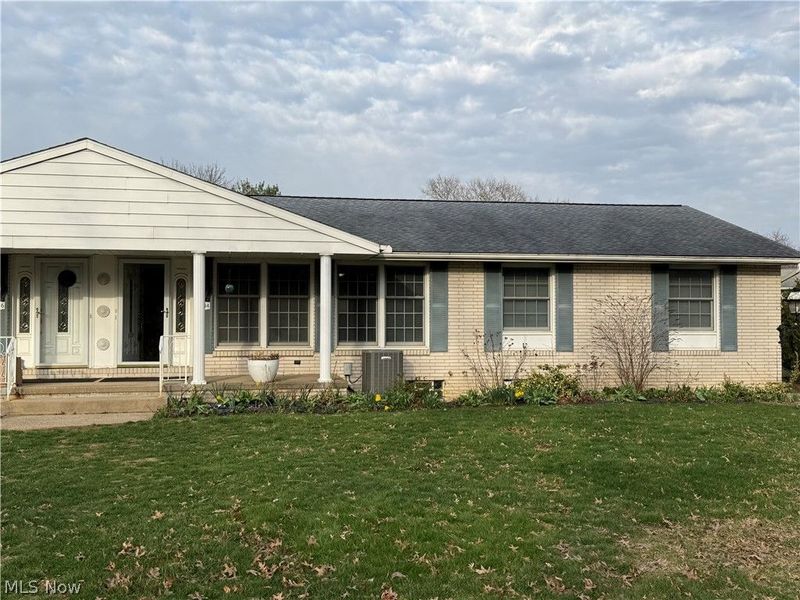 6644 Ravenwood Avenue NW, Canton, OH 44718 Photo 1