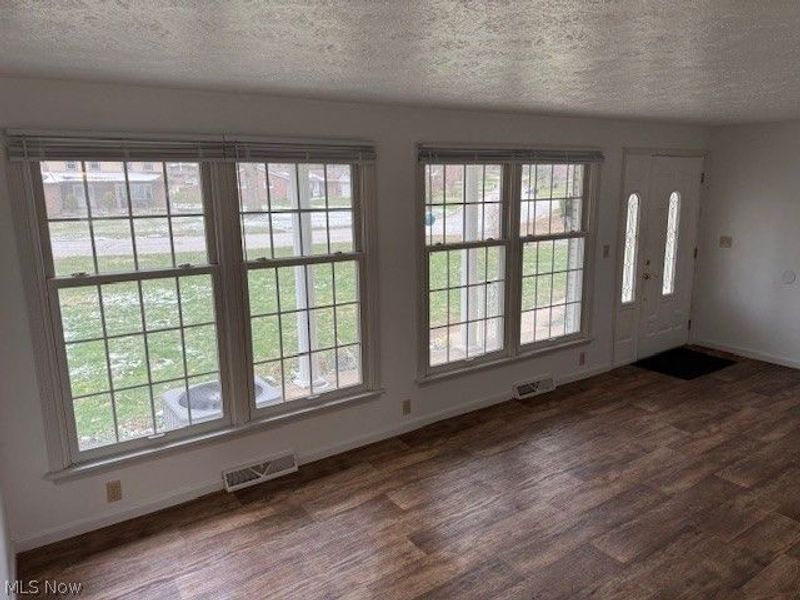 6644 Ravenwood Avenue NW, Canton, OH 44718 Photo 5