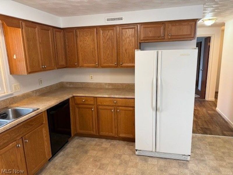 6644 Ravenwood Avenue NW, Canton, OH 44718 Photo 7