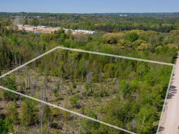 1436 Vanderlip Road, Traverse City, MI 49686