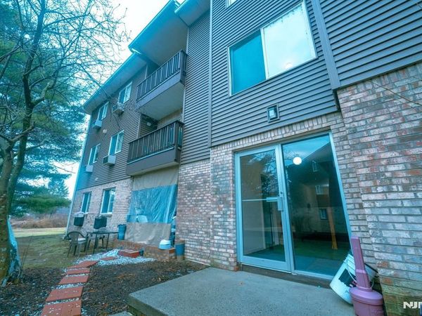 208 Federal Hill Road, POMPTON LAKES, NJ 07442