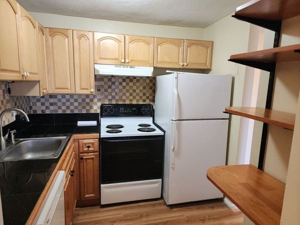 135 East Main St, Unit U-11, Westborough, MA 01581