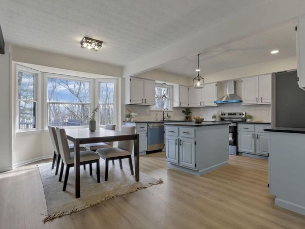 5289 Hazelton-Etna Road SW, Pataskala, OH 43062