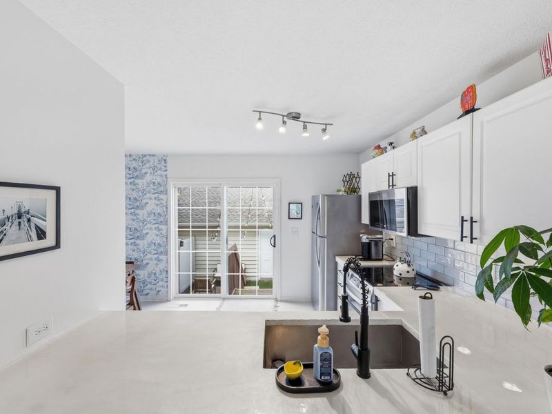 7276 Colonial Affair Drive, Unit 11, New Albany, OH 43054 Photo 10