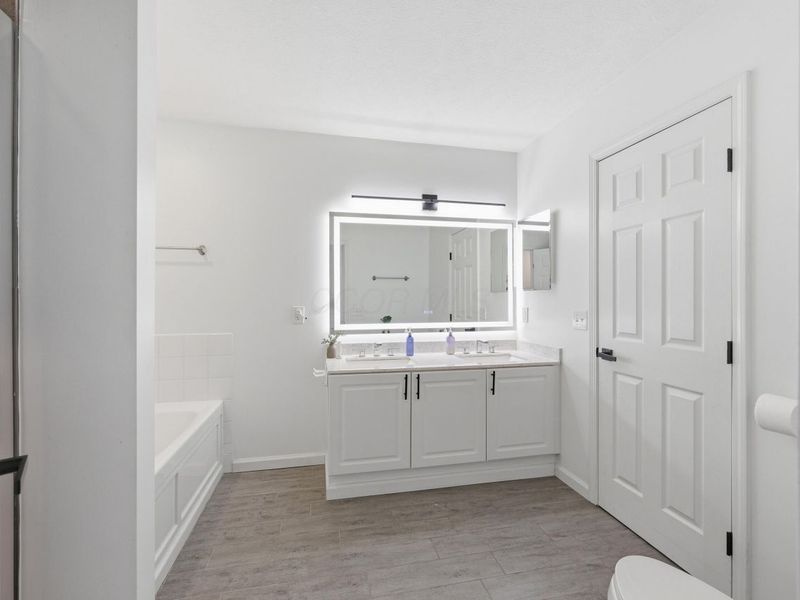 7276 Colonial Affair Drive, Unit 11, New Albany, OH 43054 Photo 15