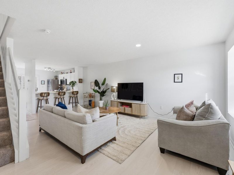 7276 Colonial Affair Drive, Unit 11, New Albany, OH 43054 Photo 7