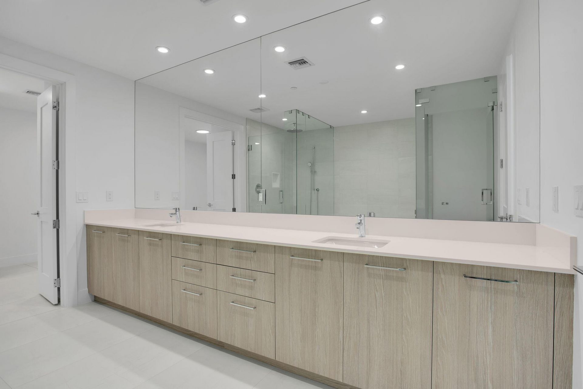 151 N Seabreeze Boulevard, Unit 1204, Fort Lauderdale, FL 33304 Photo