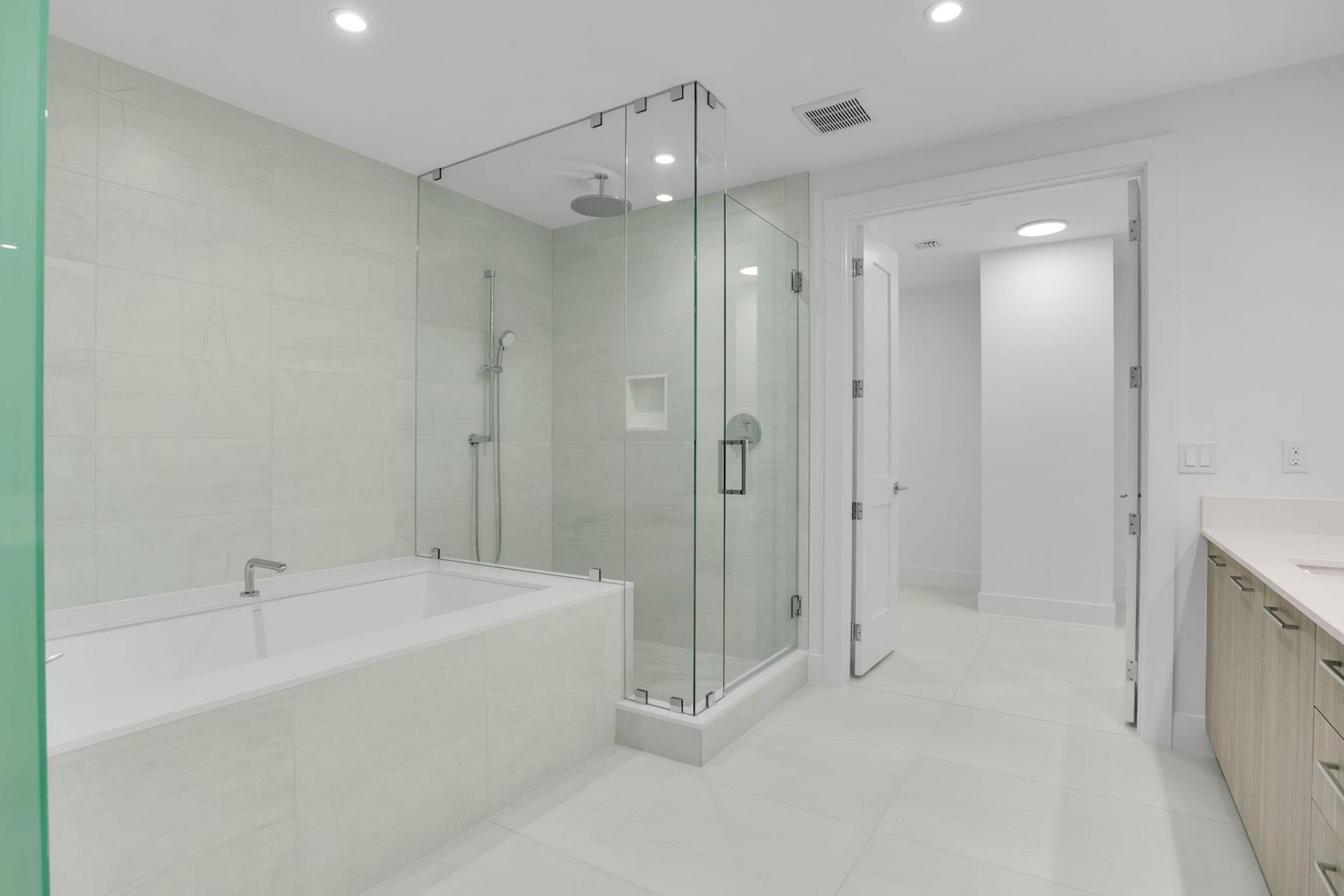 151 N Seabreeze Boulevard, Unit 1204, Fort Lauderdale, FL 33304 Photo