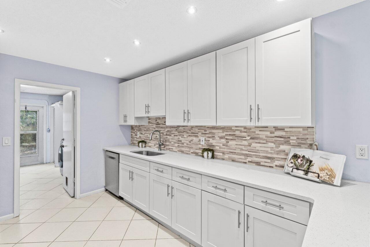 3187 Buccaneer Road, Lake Worth, FL 33462 Photo