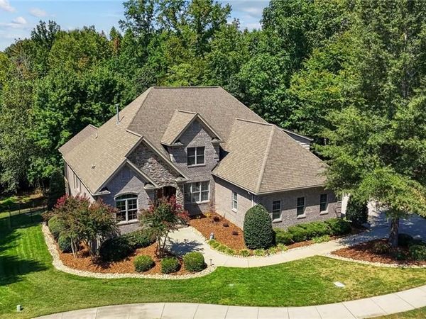 2849 Saint Giles Court , High Point, NC 27262