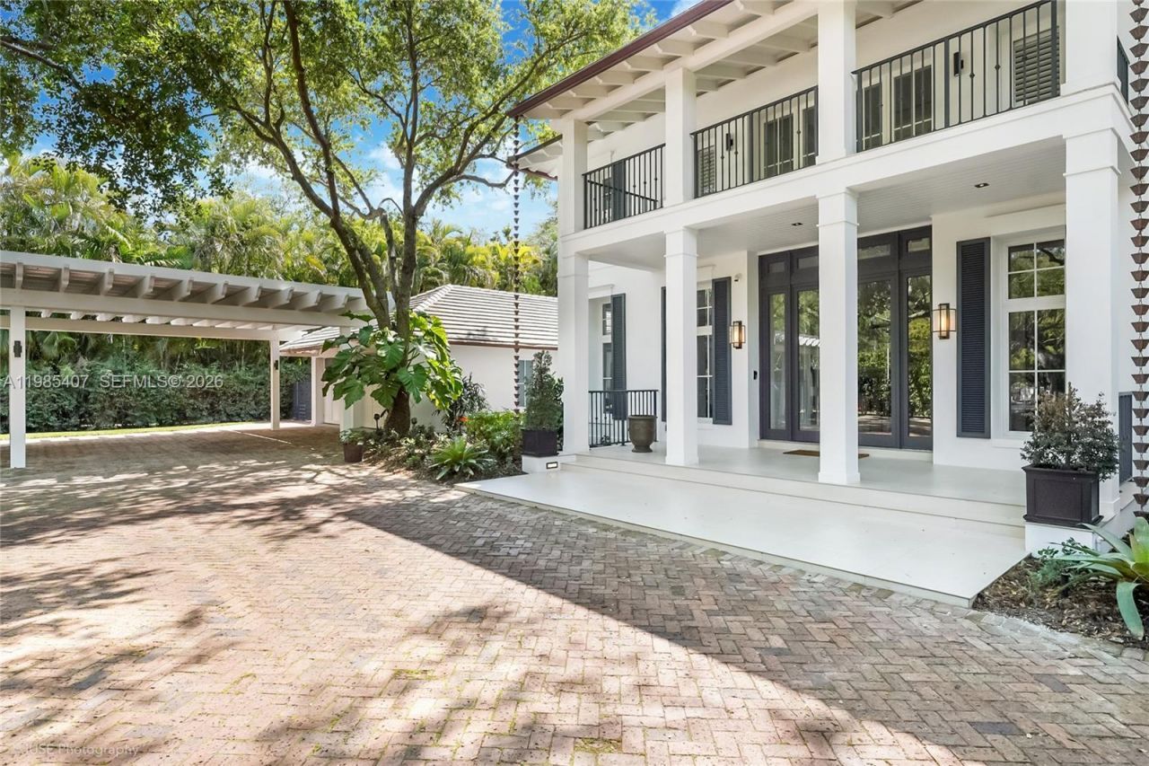 4550 Sunset Dr, Coral Gables, FL 33143 Photo