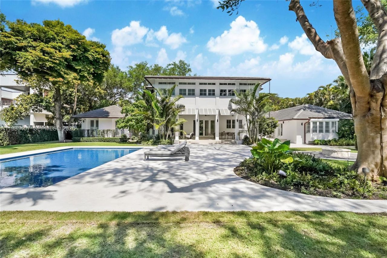 4550 Sunset Dr, Coral Gables, FL 33143 Photo