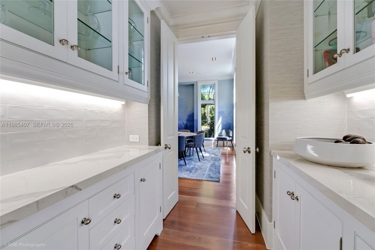 4550 Sunset Dr, Coral Gables, FL 33143 Photo