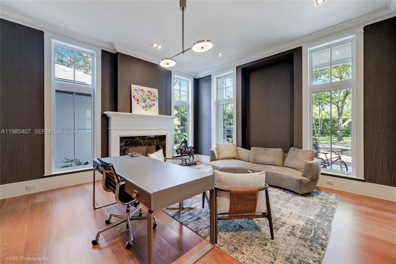 4550 Sunset Dr, Coral Gables, FL 33143 Photo