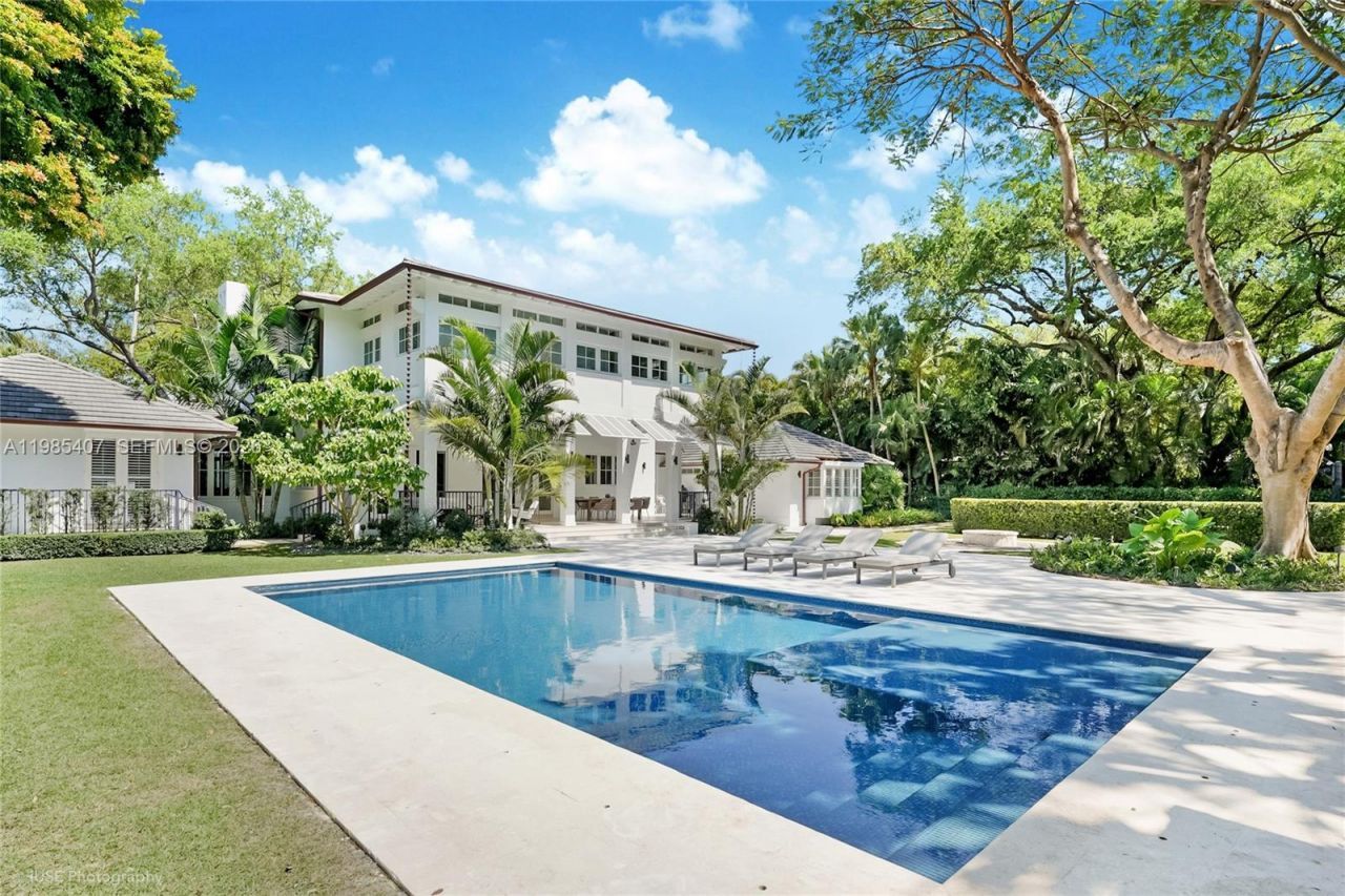 4550 Sunset Dr, Coral Gables, FL 33143 Photo