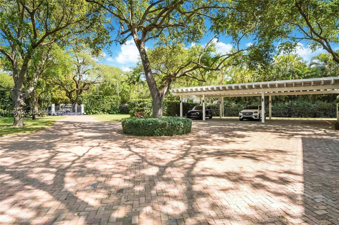 4550 Sunset Dr, Coral Gables, FL 33143 Photo