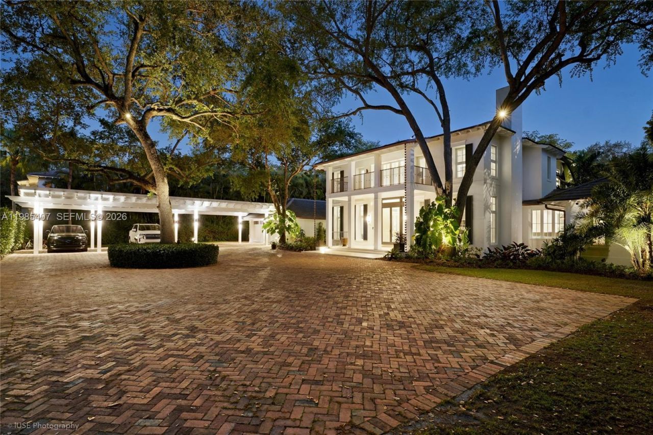 4550 Sunset Dr, Coral Gables, FL 33143 Photo