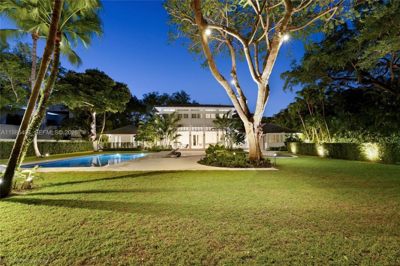 4550 Sunset Dr, Coral Gables, FL 33143 Photo