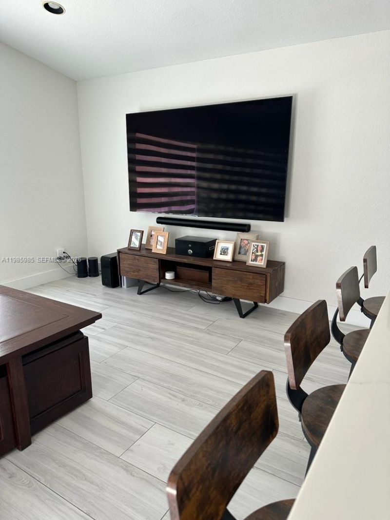 2484 SW 177th Ter, Miramar, FL 33029 Photo