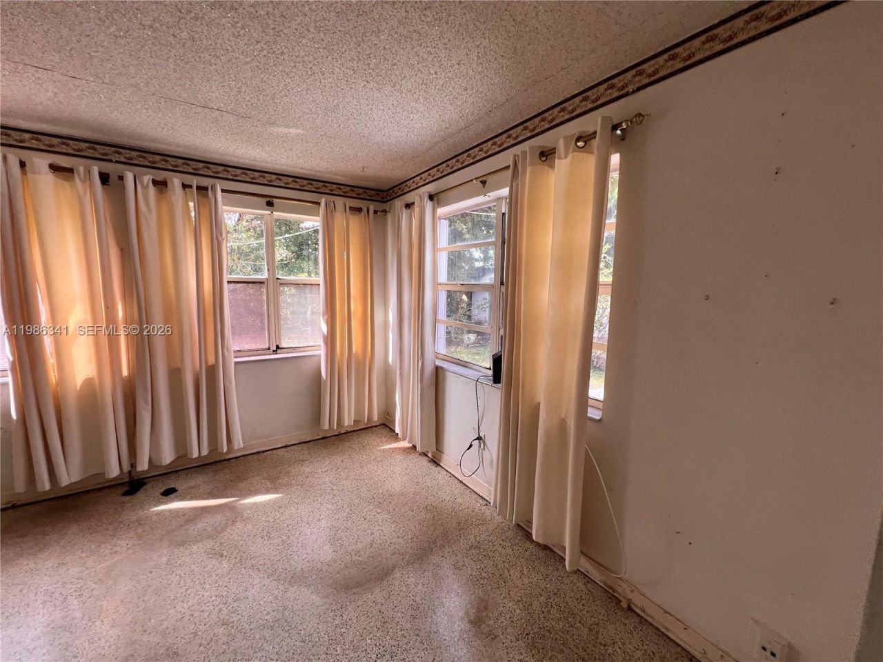 9950 SW 35th Ter, Miami, FL 33165 Photo