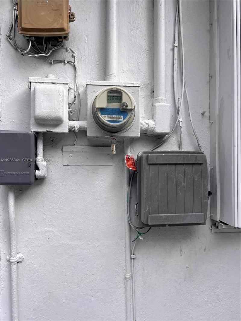 9950 SW 35th Ter, Miami, FL 33165 Photo