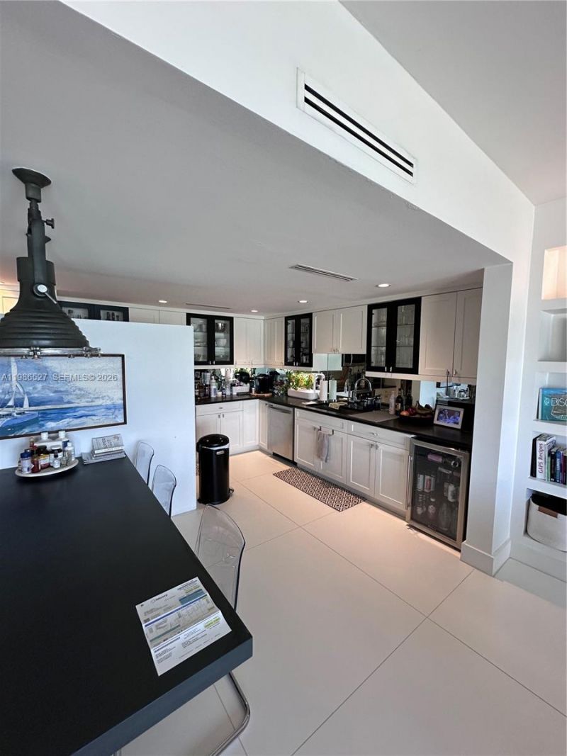 166 Harbor Dr, Unit 6B, Key Biscayne, FL 33149 Photo