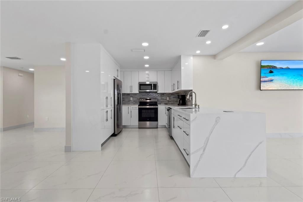107 Albatross St, Fort Myers Beach, FL 33931 Photo