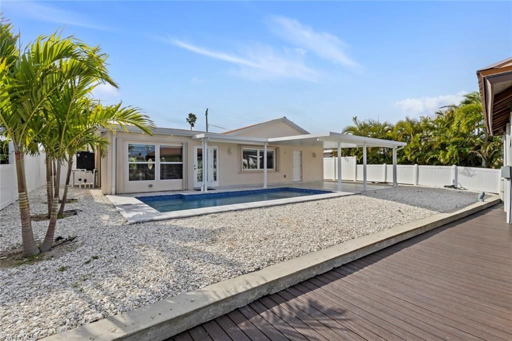 107 Albatross St, Fort Myers Beach, FL 33931 Photo