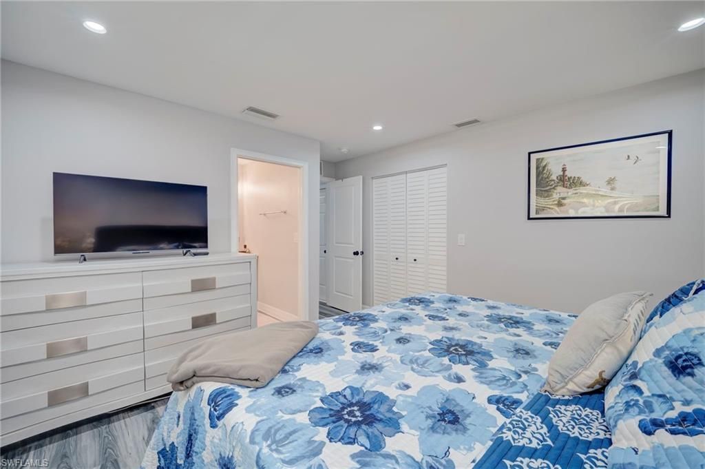 1089 N Town And River Dr, Fort Myers, FL 33919 Photo